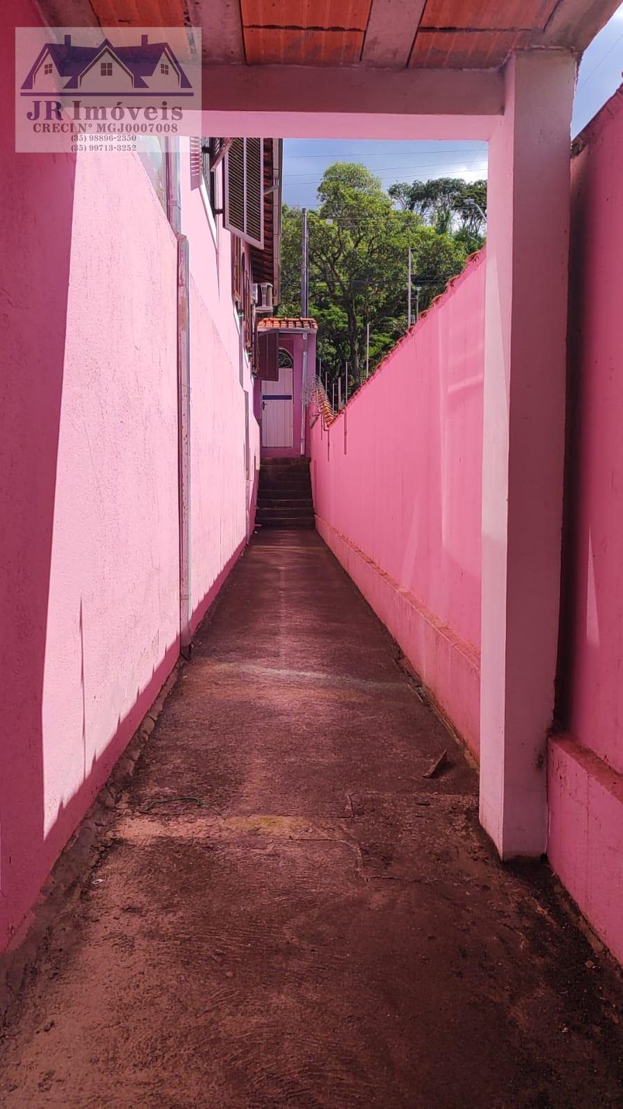 Casa à venda com 3 quartos, 1 suíte, 5 vagas e 1076m² no Estação, Piranguinho (MG) — foto 13 de 30