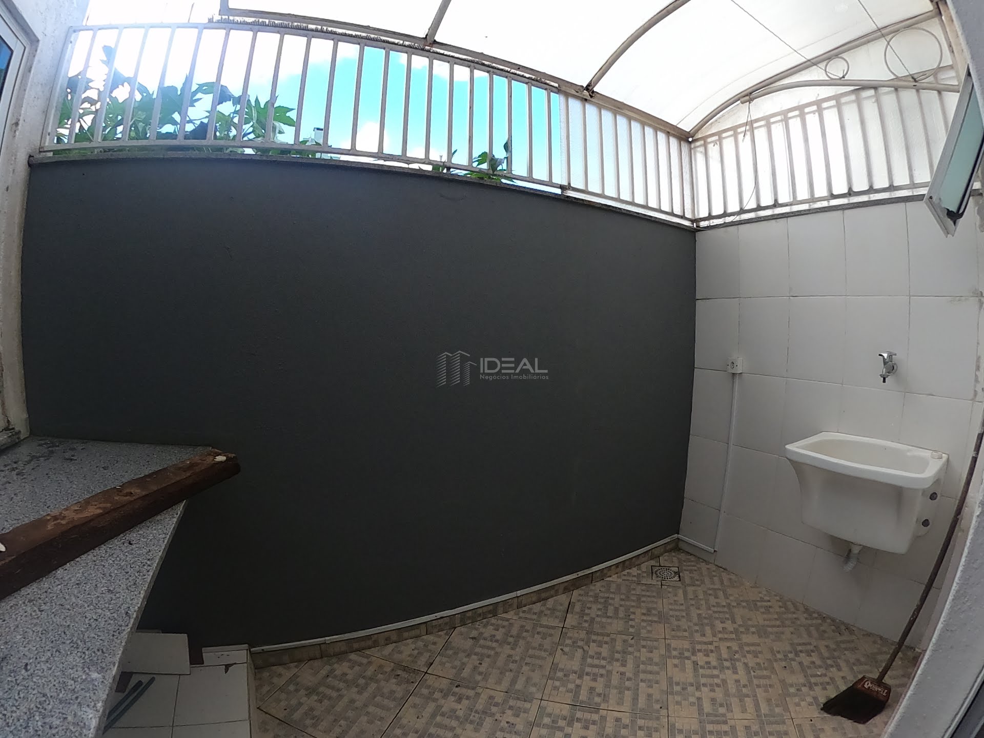 Apartamento com 2 quartos à venda no Flamboyant em Campos RJ