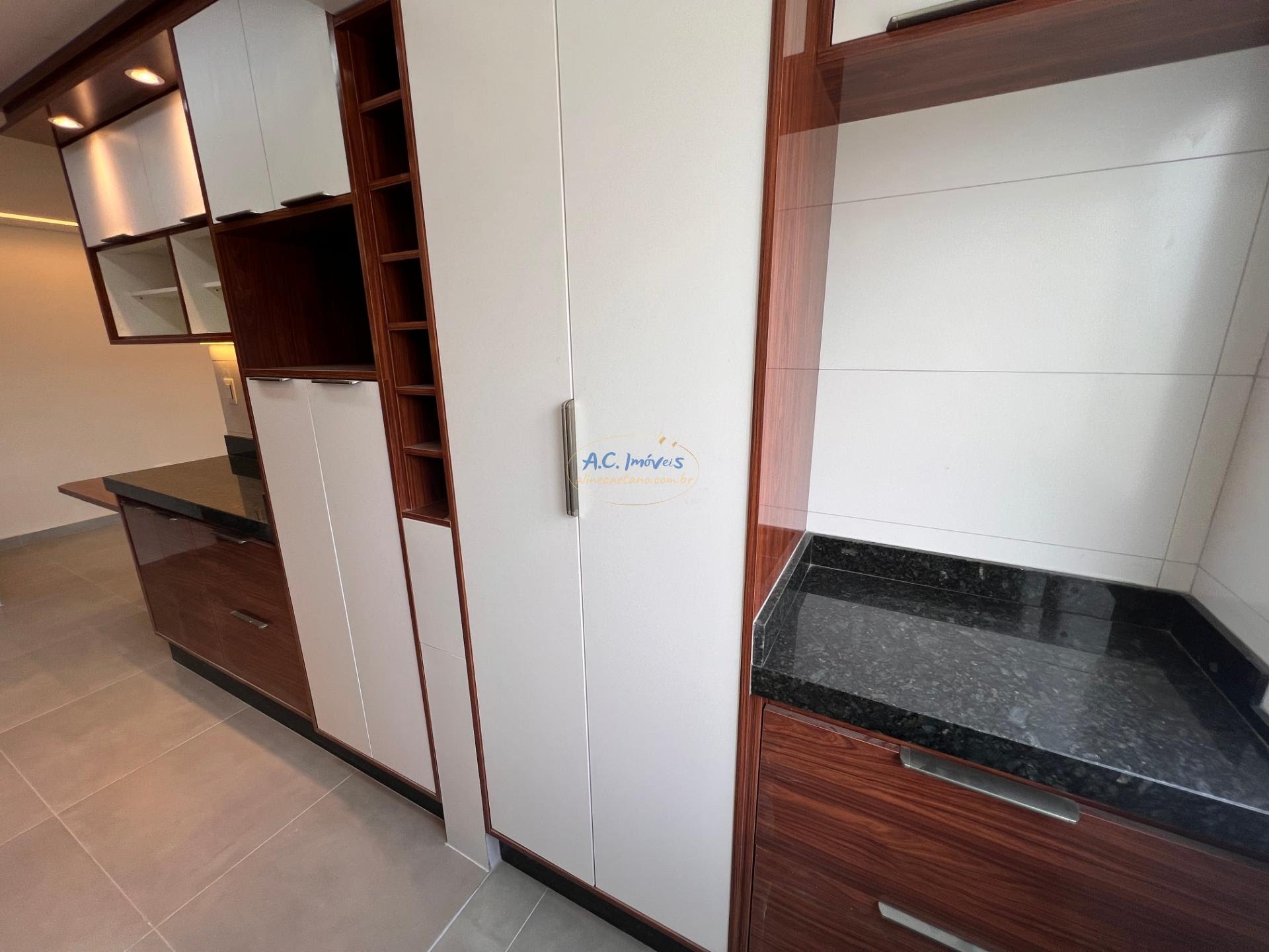 Apartamento à venda com 2 quartos, 1 suíte, 2 vagas e 87m² no Real, Praia Grande (SP) — foto 9 de 30