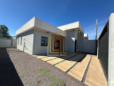 Casa à Venda de esquina no bairro 14 de Novembro, Cascavel - 2 Quartos, 78m²