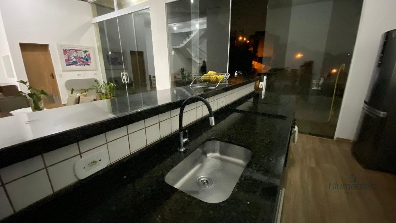 Casa à venda com 3 quartos, 3 suítes e 2200m² no Arujá Hills III, Arujá (SP) — foto 5 de 30