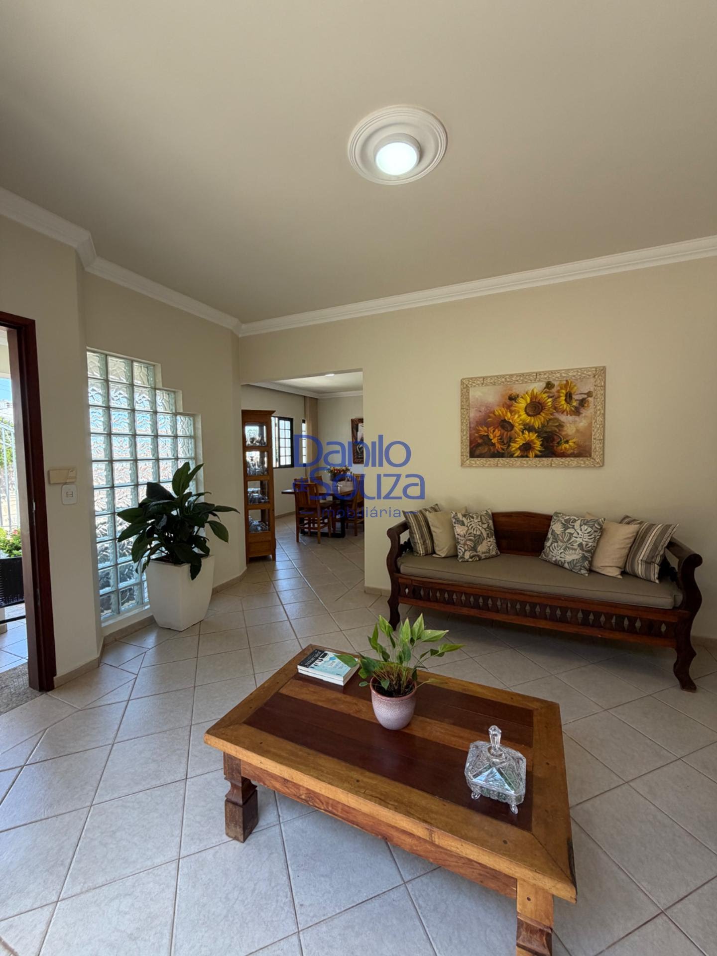Casa à venda com 3 quartos, 2 banheiros, 1 vaga e 300m² no Santo Antônio, Araxá — foto principal