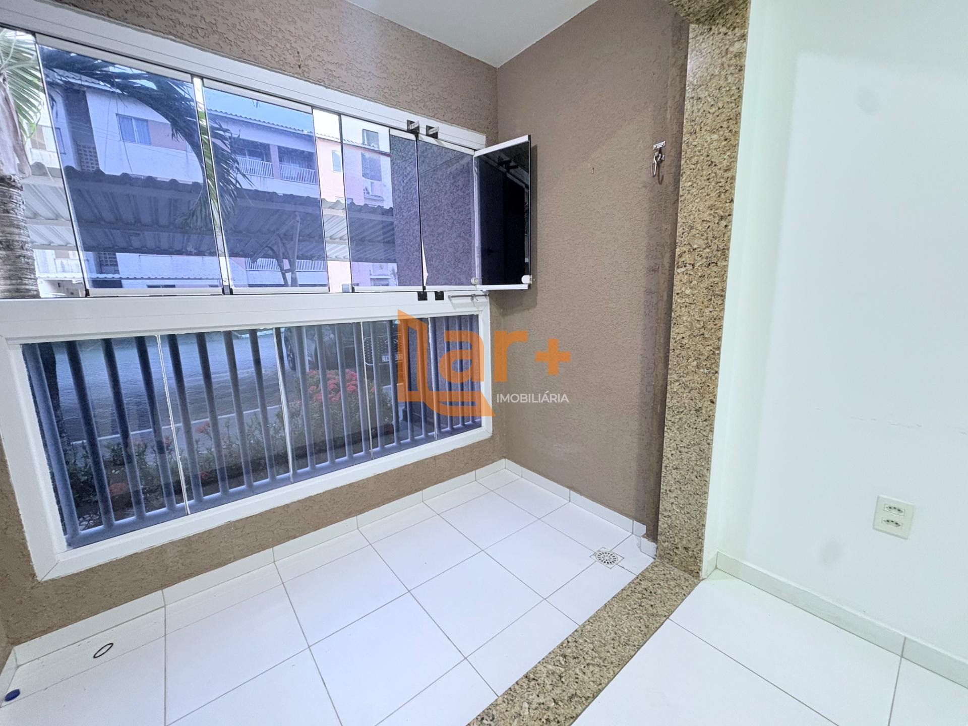Apartamento à venda com 3 quartos, 1 banheiro, 1 vaga e 65m² no Zona de Expansão (olhos D'agua), Barra dos Coqueiros (SE) — foto 2 de 7