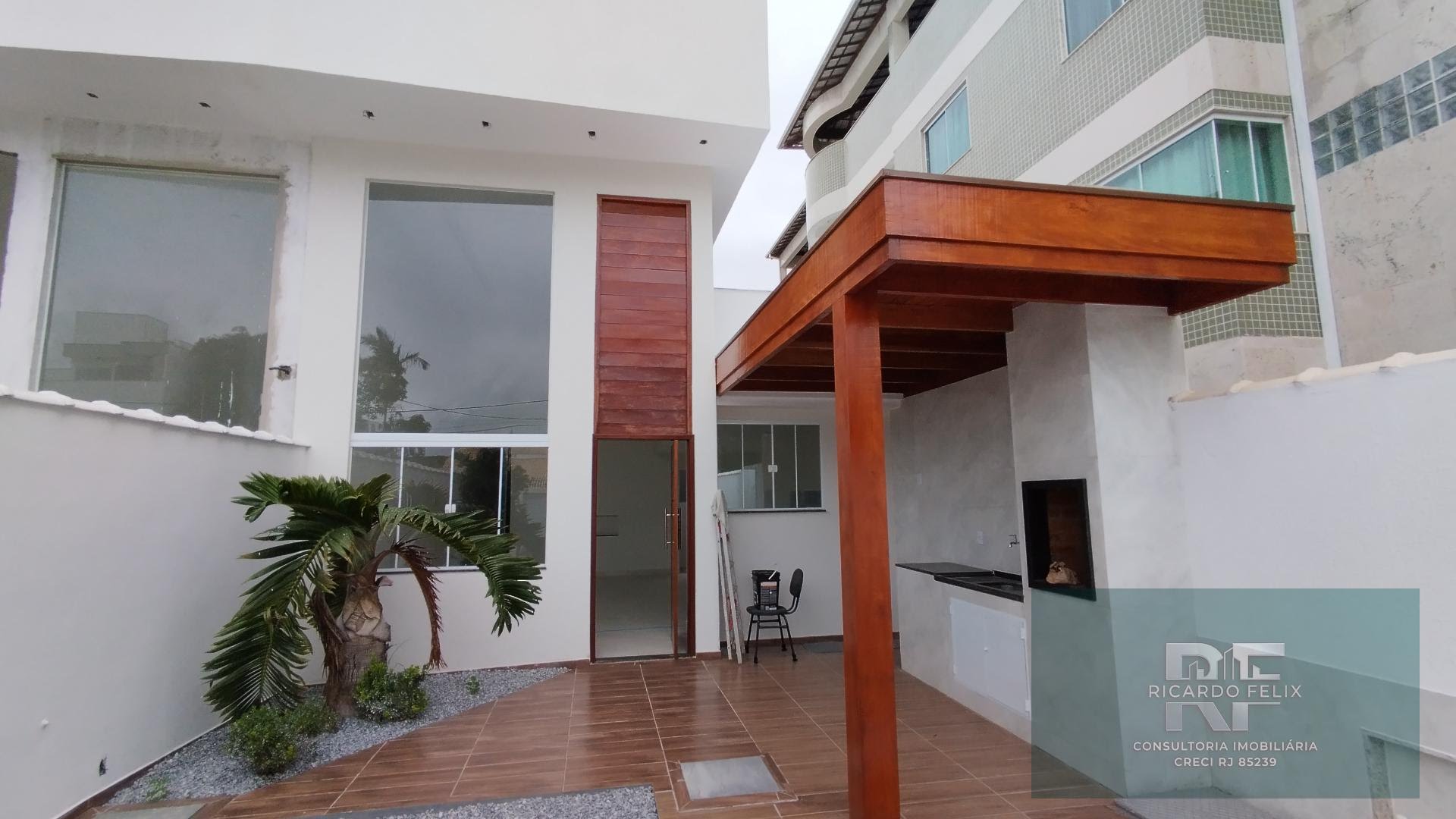 Casa à venda com 3 quartos, 2 suítes, 3 vagas e 240m² no Costazul, Rio das Ostras (RJ) — foto 4 de 25