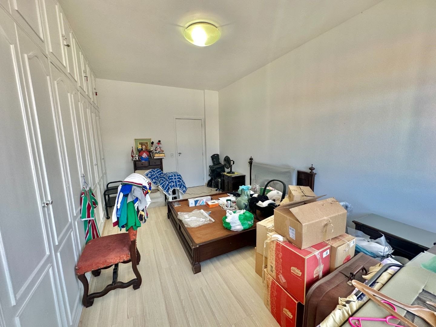 Apartamento à venda com 4 quartos, 1 suíte, 1 vaga e 241m² no Copacabana, Rio de Janeiro (RJ) — foto 23 de 30