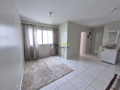 Apartamento à Venda em Palhoça: 2 Dormitórios, 54m²