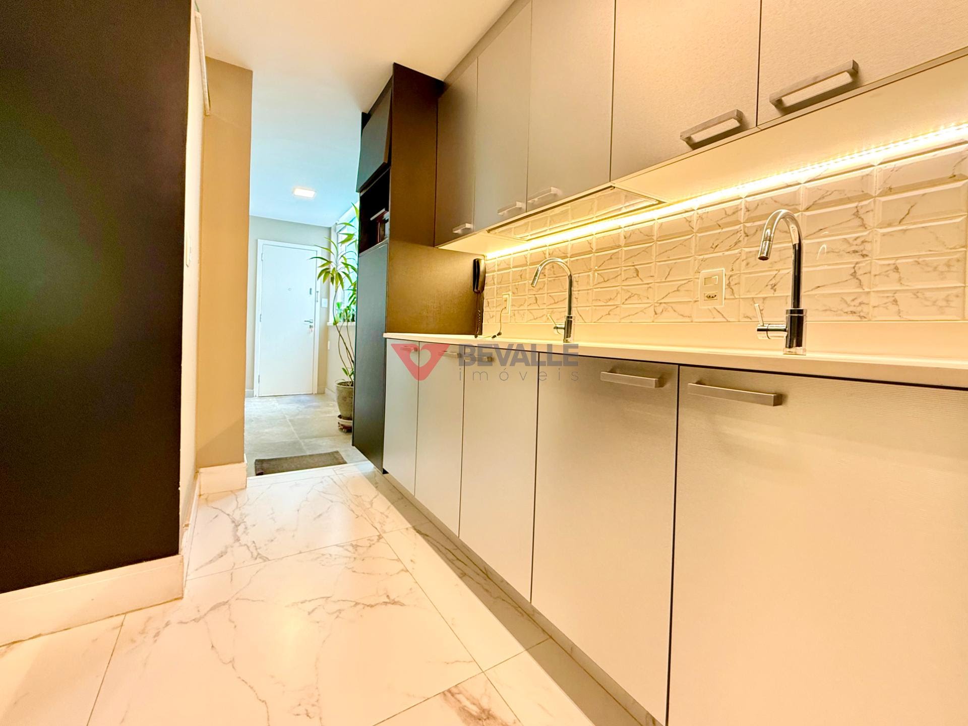Apartamento à venda com 2 quartos, 2 suítes, 1 vaga e 120m² no Leblon, Rio de Janeiro (RJ) — foto 16 de 30