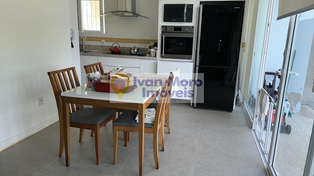 Casa à venda com 2 quartos, 1 suíte, 2 vagas e 97m² no Daniela, Florianópolis (SC) — foto 12 de 30