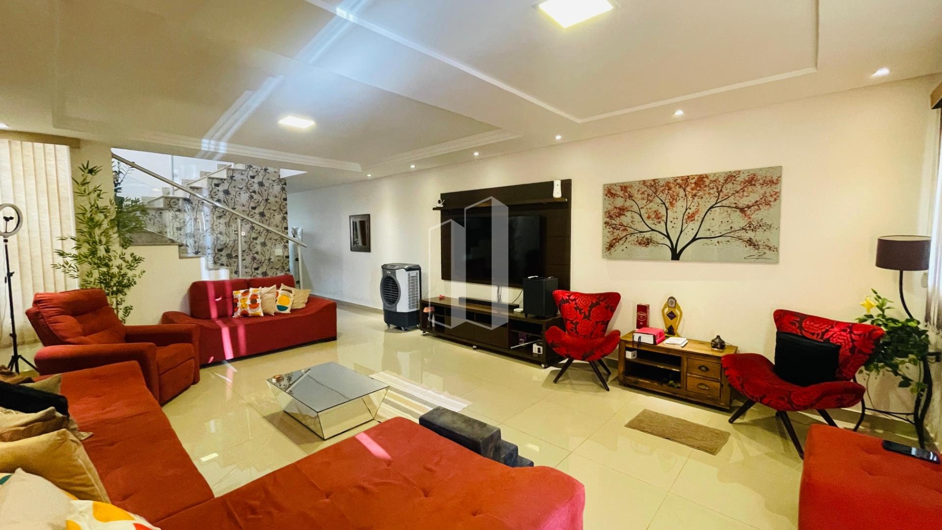 Casa à venda com 4 quartos, 4 suítes, 4 vagas e 240m² no Jardim Planalto, Goiânia (GO) — foto 7 de 30