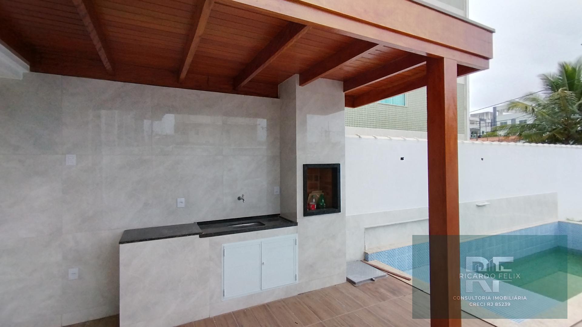 Casa à venda com 3 quartos, 2 suítes, 3 vagas e 240m² no Costazul, Rio das Ostras (RJ) — foto 5 de 25