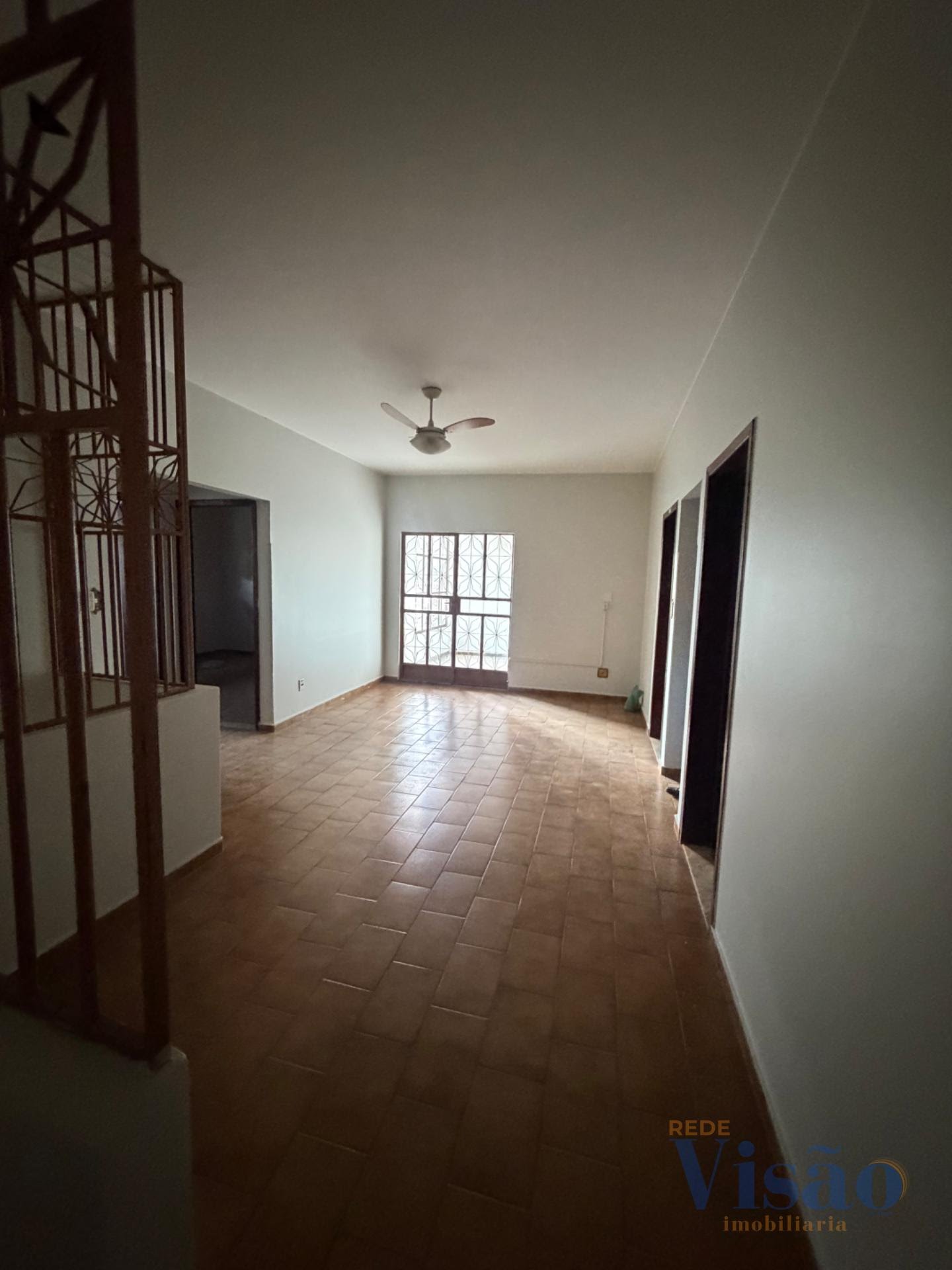 Casa para alugar com 4 quartos, 1 suíte e 4 vagas no Centro, Paracatu (MG) — foto 5 de 13