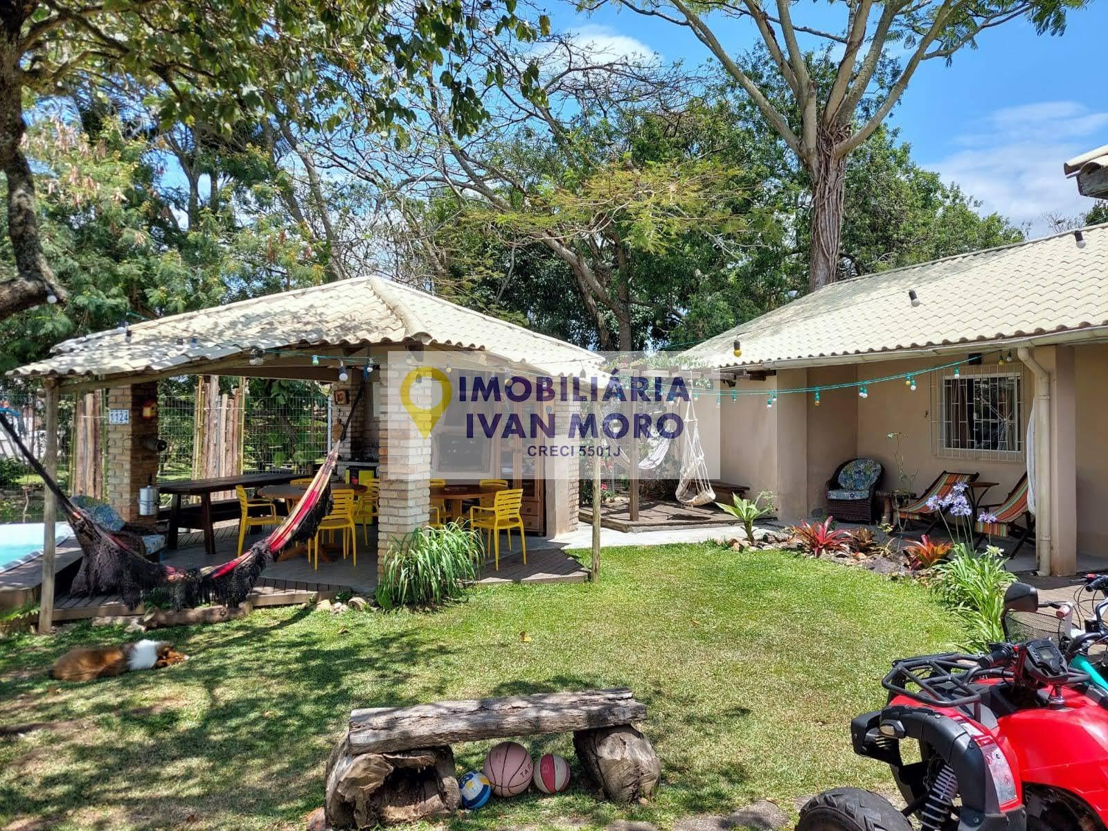 Casa à venda com 3 quartos, 1 suíte, 2 vagas e 147m² no Daniela, Florianópolis (SC) — foto 2 de 19