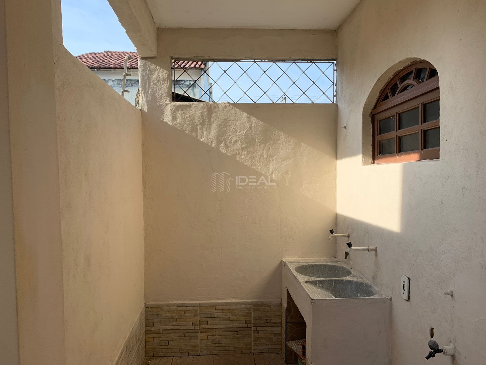 Casa à venda com 2 quartos, 1 banheiro, 2 vagas e 180m² no Parque Imperial, Campos dos Goytacazes (RJ) — foto 8 de 15