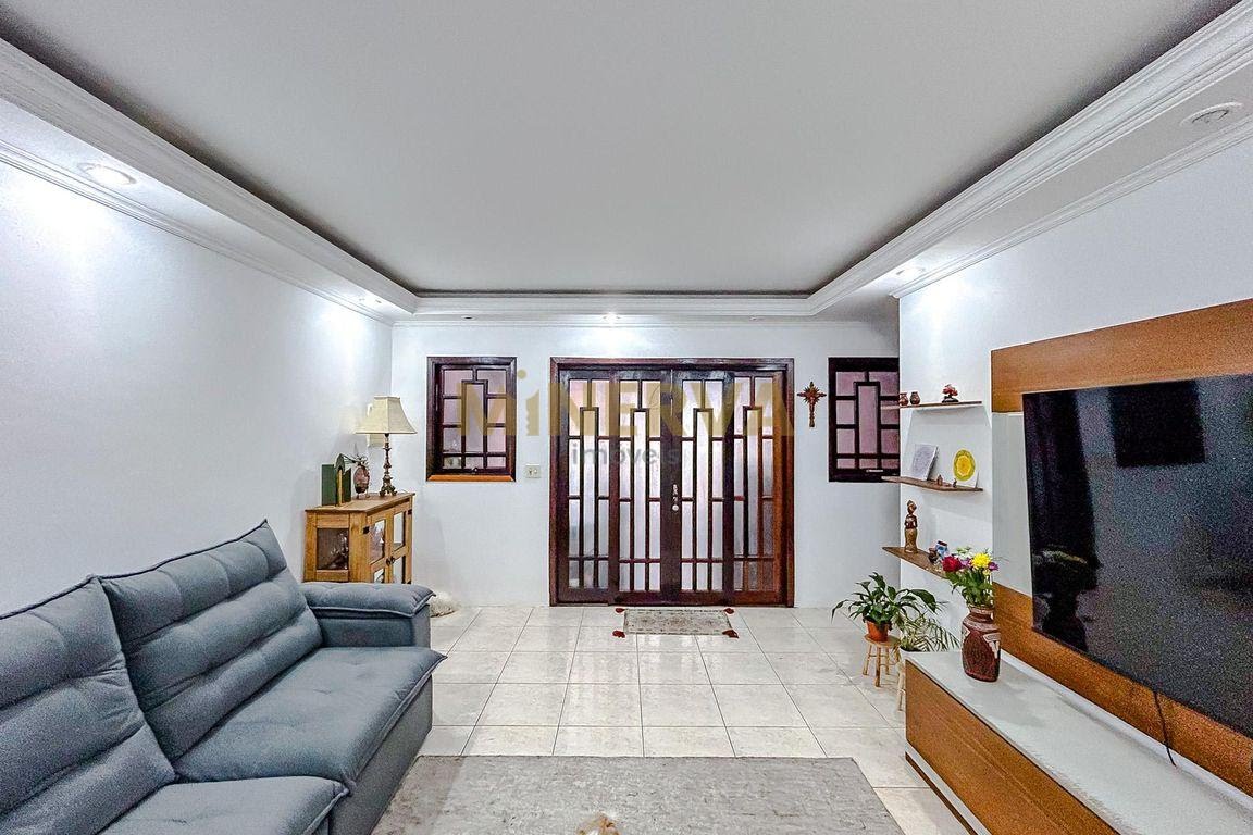 Casa à venda com 4 quartos, 3 banheiros, 2 vagas e 220m² no Parque São Jorge, São Paulo — foto principal