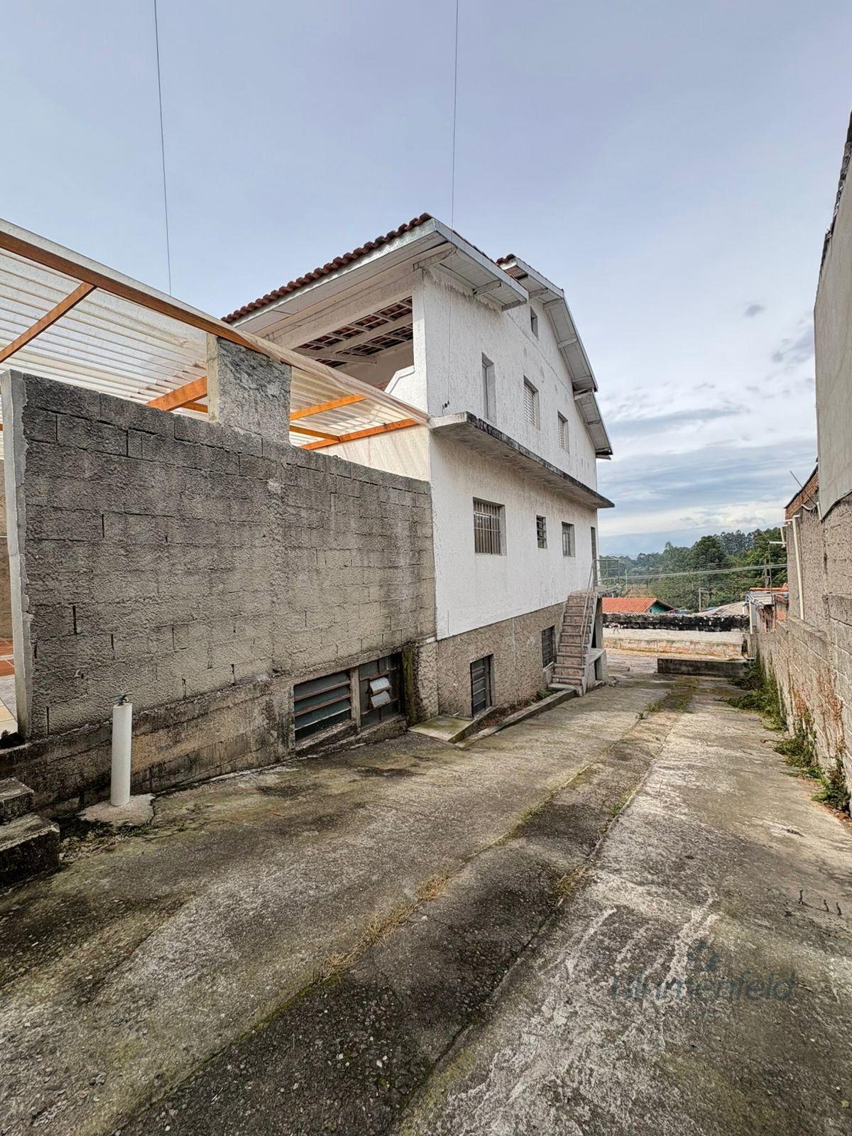 Casa à venda com 4 quartos, 1 suíte, 6 vagas e 200m² no Nova Arujá, Arujá (SP) — foto 2 de 23