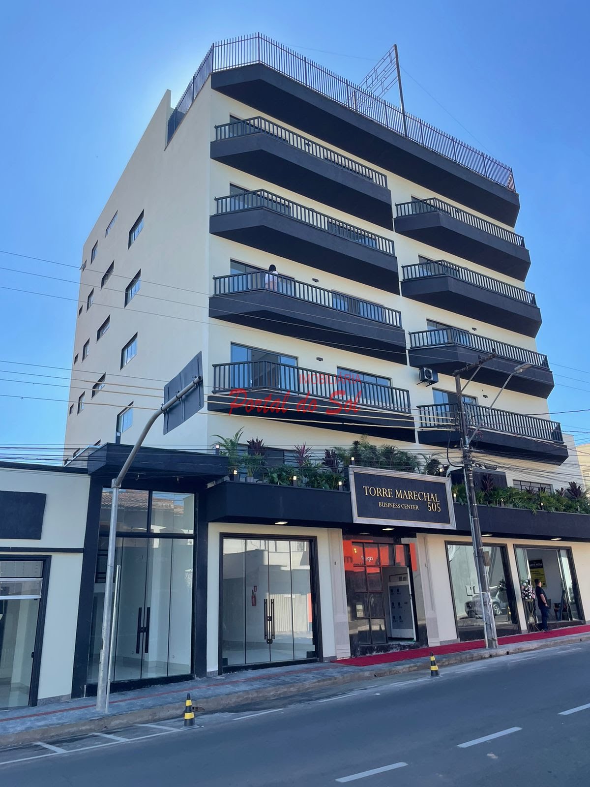 Comercial para alugar com 3 banheiros e 400m² no Centro, Santo Antônio da Platina (PR) — foto 3 de 12
