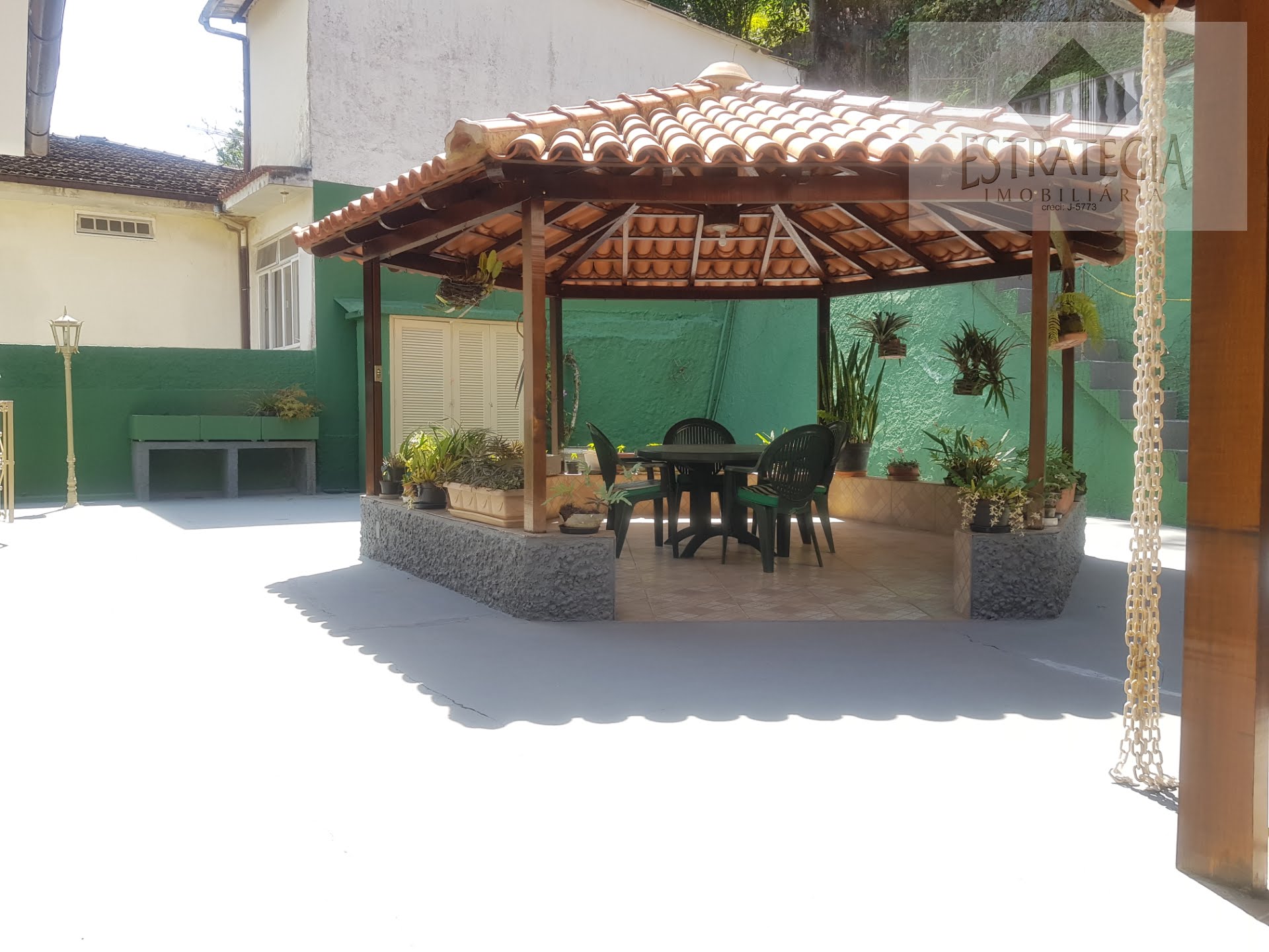 Casa à venda com 4 quartos, 1 suíte, 3 vagas e 239m² no Quarteirão Ingelheim, Petrópolis (RJ) — foto 24 de 30