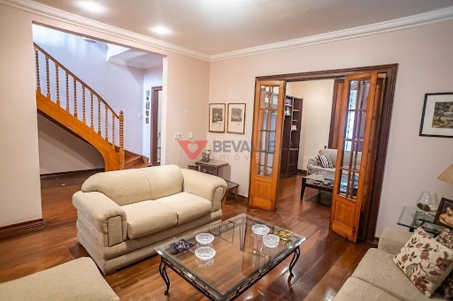 Casa de luxo à venda na Urca: 340m², 6 quartos, 3 vagas