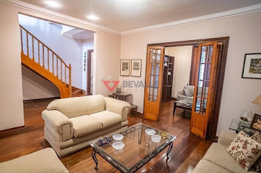 Casa de luxo à venda na Urca: 340m², 6 quartos, 3 vagas