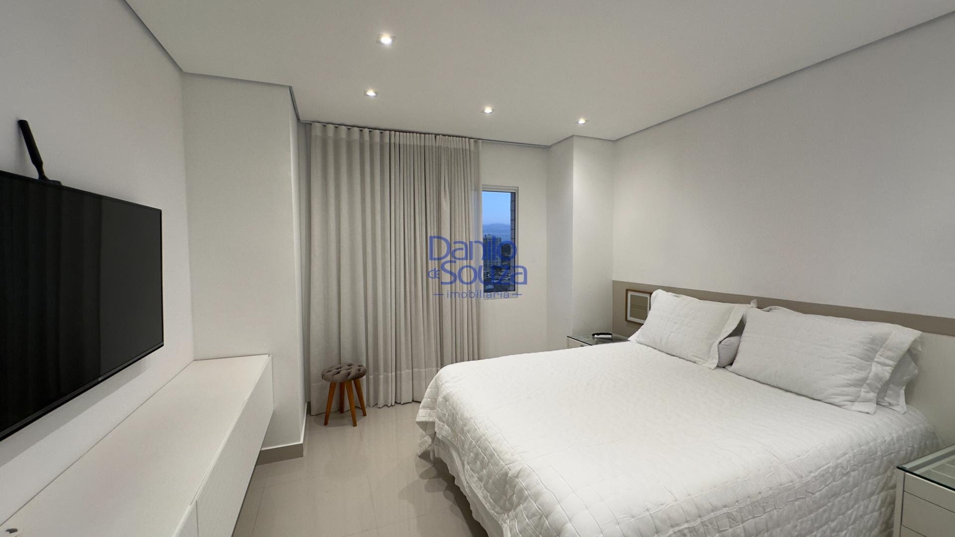 Apartamento à venda com 3 quartos, 2 suítes, 4 vagas e 144m² no Centro, Araxá (MG) — foto 14 de 23