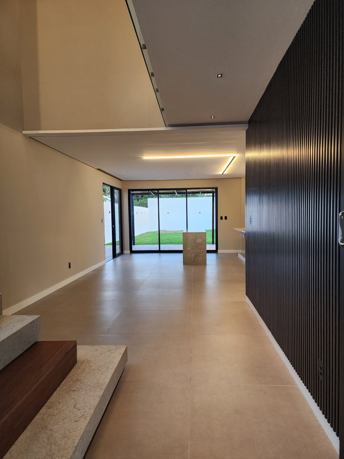 Casa à venda com 4 quartos, 3 suítes, 2 vagas e 402m² no Sim, Feira de Santana (BA) — foto 5 de 23