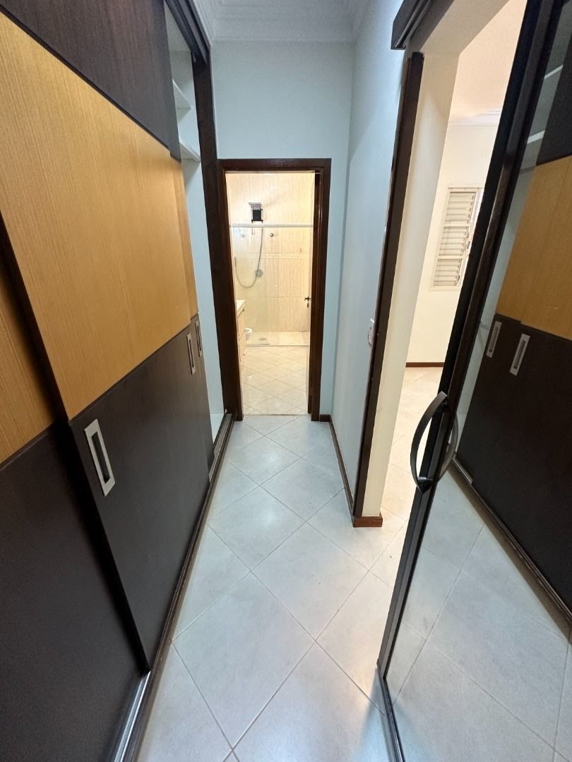 Casa à venda com 5 quartos, 3 suítes, 5 vagas e 324m² no Vila Tibério, Ribeirão Preto (SP) — foto 26 de 30