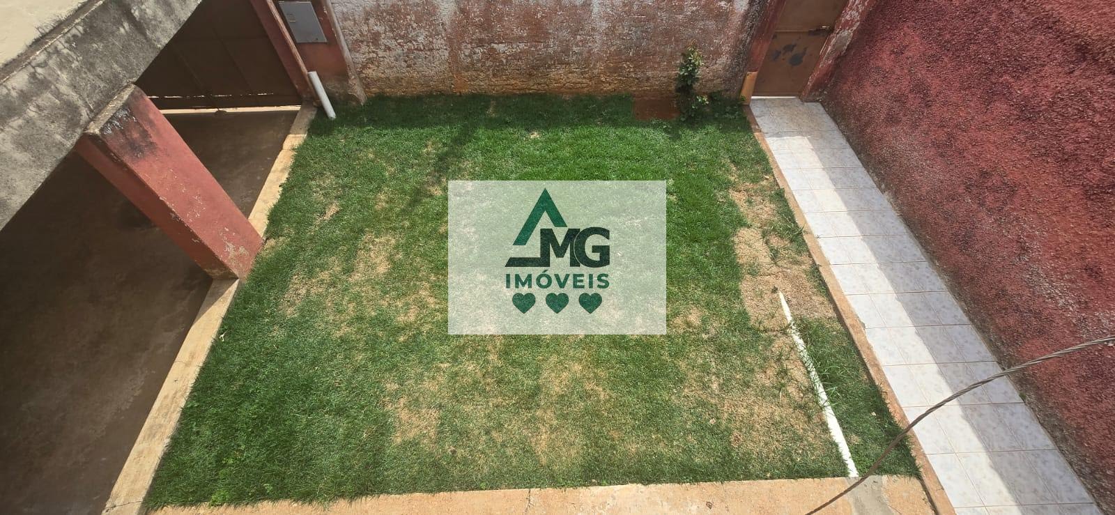 Casa à venda com 4 quartos, 1 suíte, 3 vagas e 121m² no Nossa Senhora Aparecida, Três Corações (MG) — foto 2 de 15