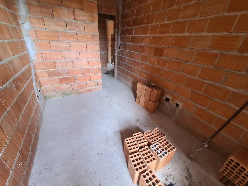 Casa à venda com 3 quartos, 1 suíte, 1 vaga e 96m² no Planalto, Belo Horizonte (MG) — foto 2 de 8