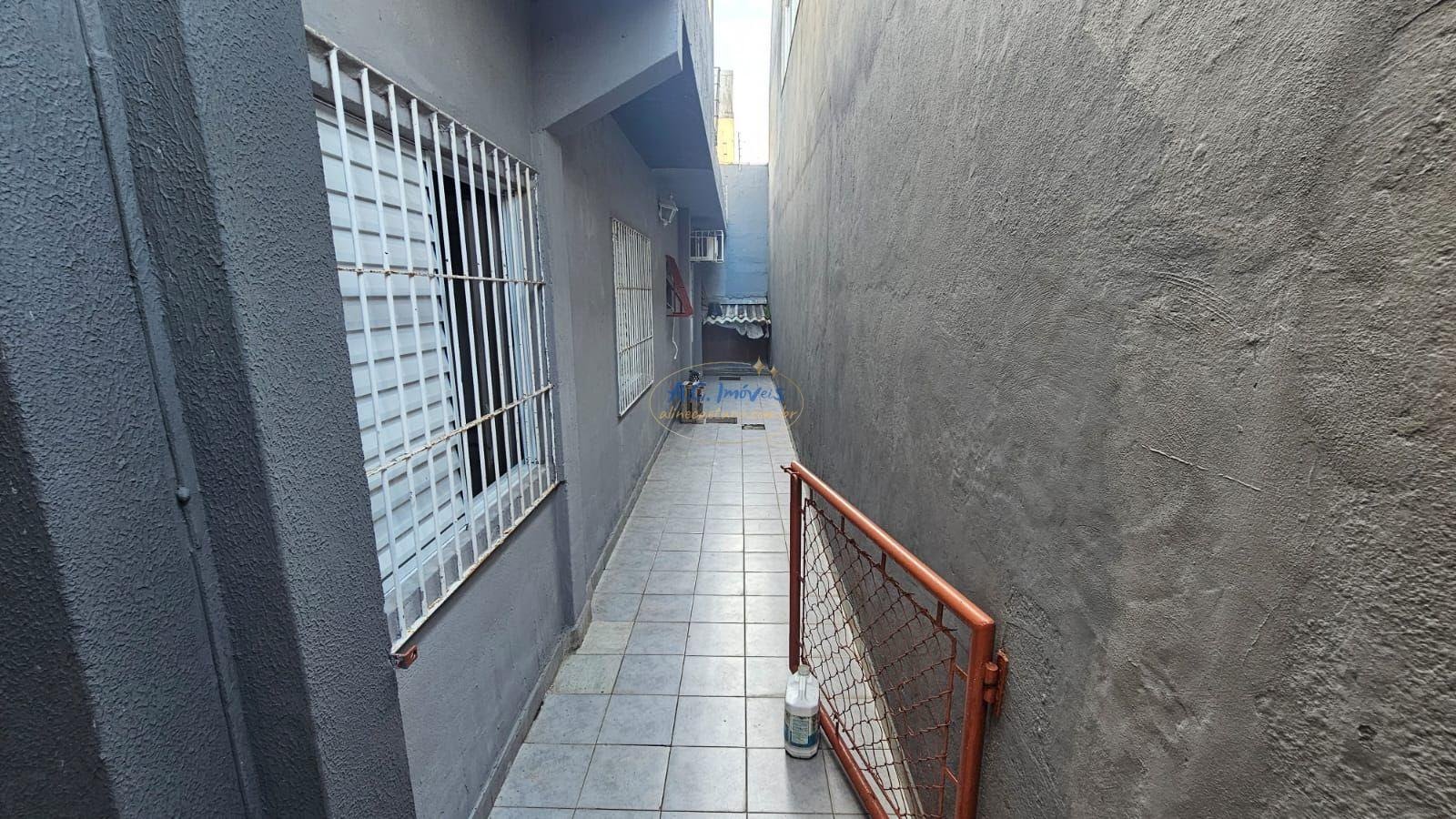 Casa à venda com 3 quartos, 1 suíte, 3 vagas e 190m² no Guilhermina, Praia Grande (SP) — foto 8 de 30