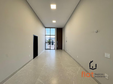 Casa de Alto Padrão à Venda no bairro Cores de Minas, 230m², 3 Quartos