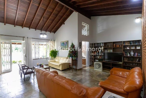 Casa, 5 quartos, 272 m² - Foto 1