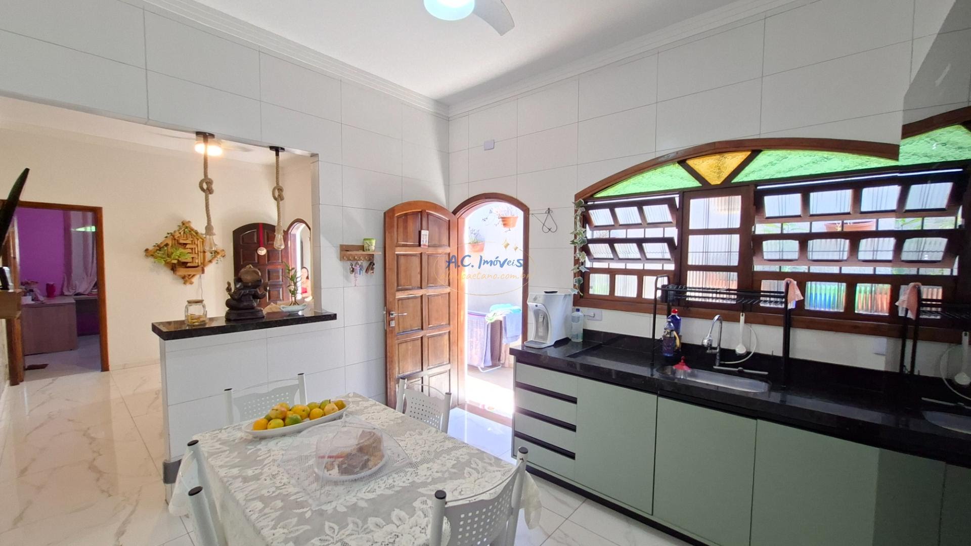 Casa à venda com 2 quartos, 1 suíte, 2 vagas e 110m² no Vila Tupi, Praia Grande (SP) — foto 8 de 11