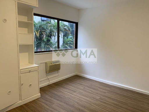 Apartamento em Copacabana  -  Rio de Janeiro