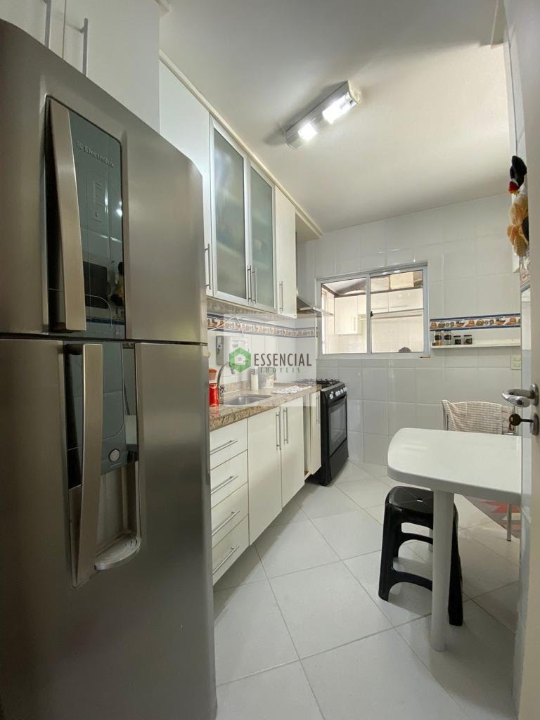 Cozinha com armários