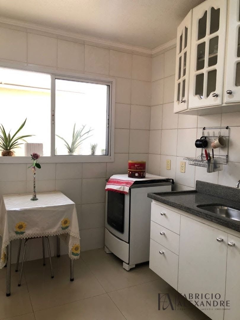 Casa à venda com 3 quartos, 1 suíte, 2 vagas e 83m² no Jardim Caparroz, São José do Rio Preto (SP) — foto 7 de 24
