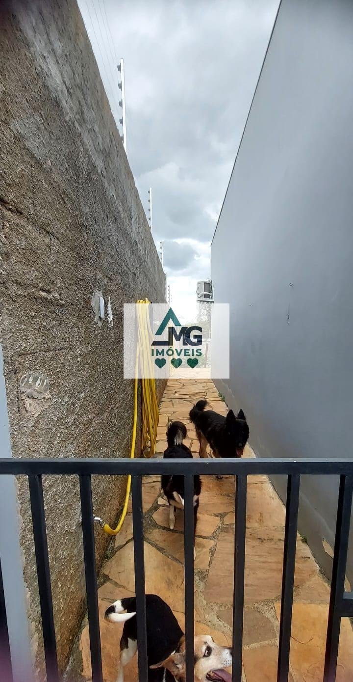 Casa à venda com 3 quartos, 3 suítes, 2 vagas e 220m² no Jardim Umuarama, Três Corações (MG) — foto 28 de 30