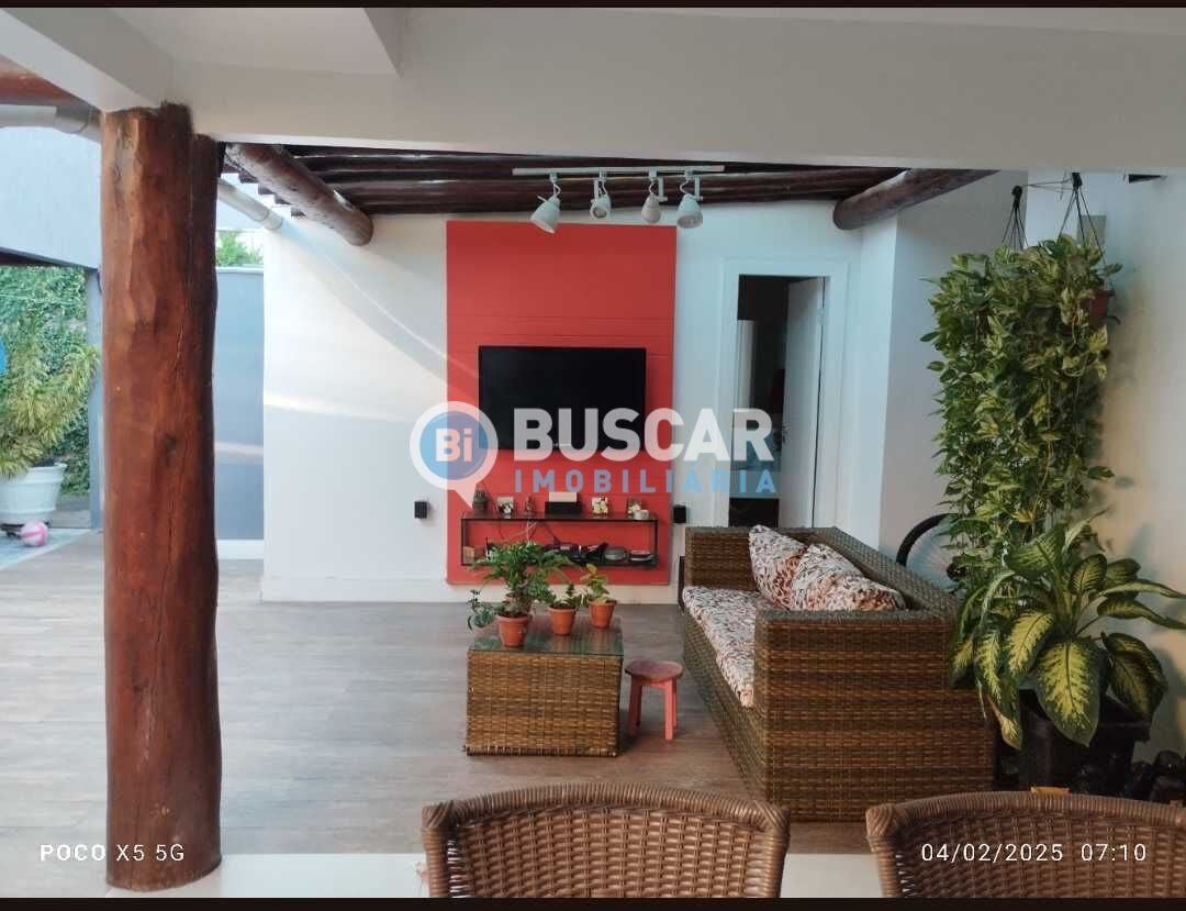Casa à venda com 5 quartos, 2 suítes, 5 vagas e 486m² no Jardim Cruzeiro, Feira de Santana (BA) — foto 19 de 25
