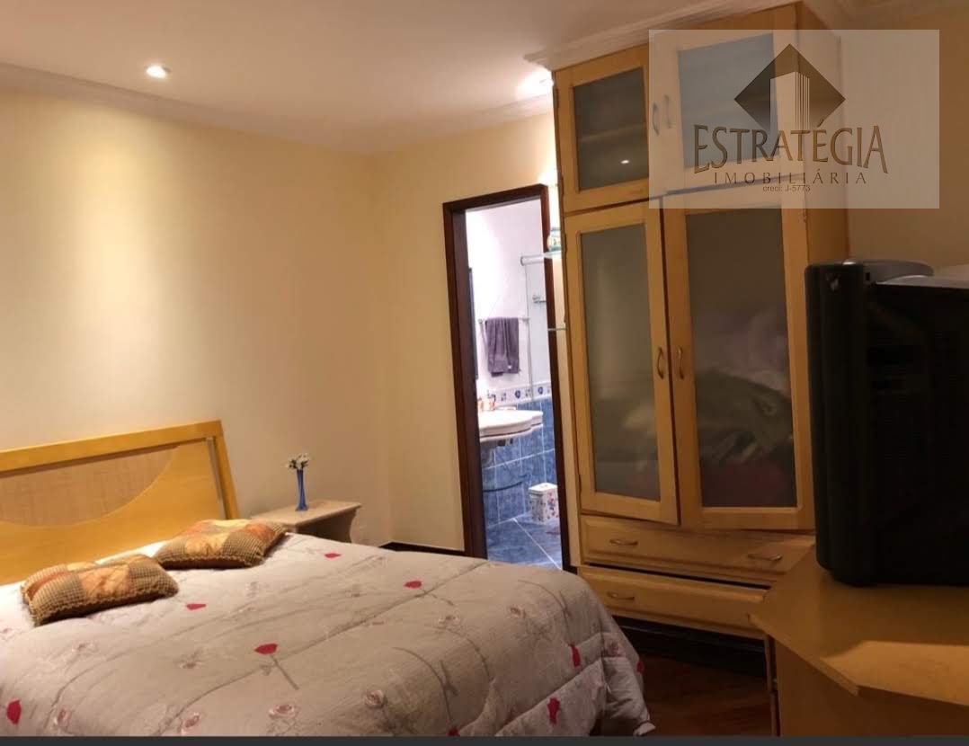 Casa à venda com 5 quartos, 2 suítes, 6 vagas e 440m² no Valparaíso, Petrópolis (RJ) — foto 23 de 30