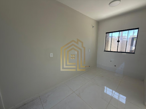 Casa à Venda no Florais Cascavel: 2 Quartos, 75m², R$370mil