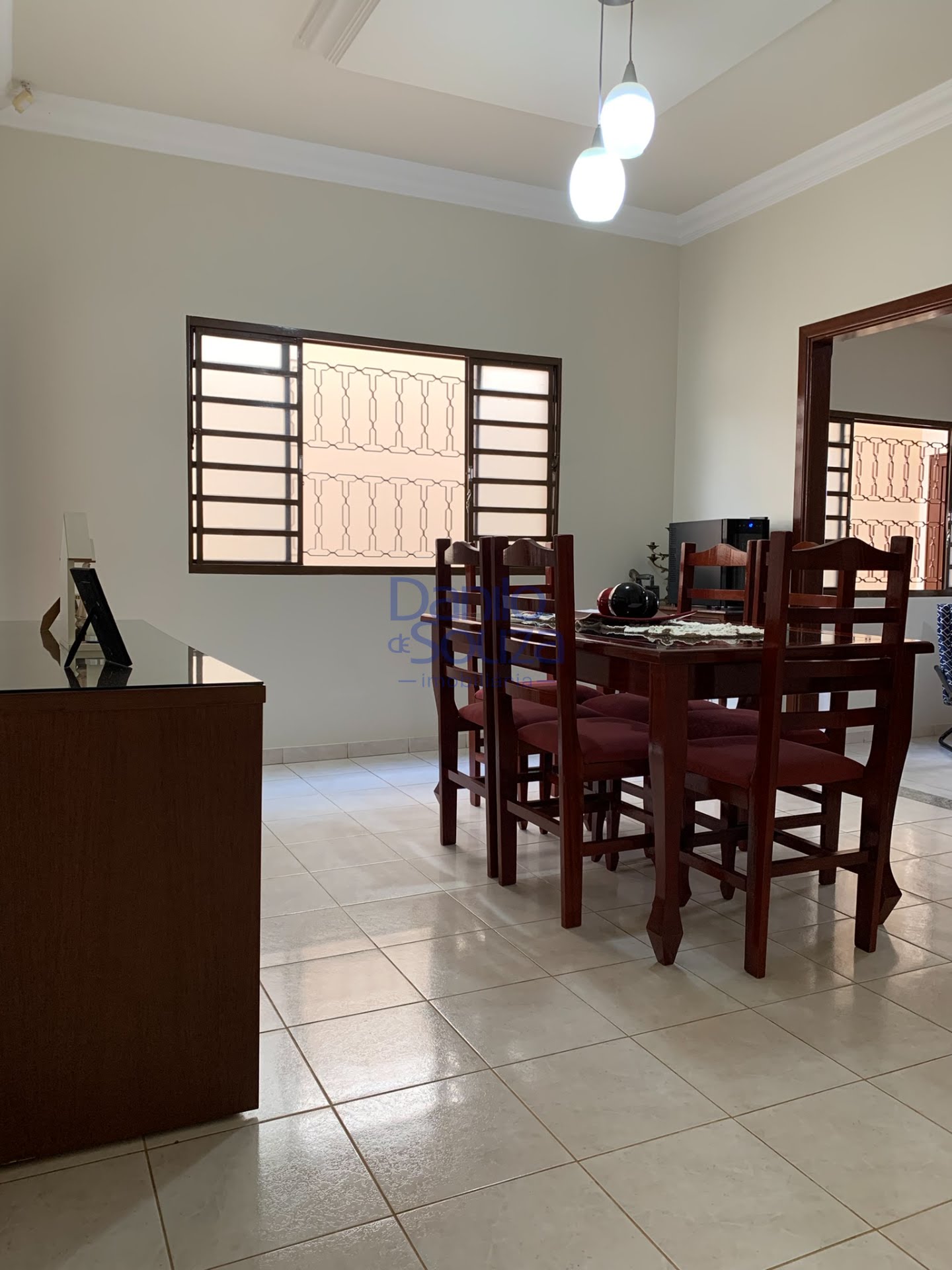 Casa à venda com 3 quartos, 1 suíte, 2 vagas e 360m² no Arasol, Araxá (MG) — foto 3 de 21