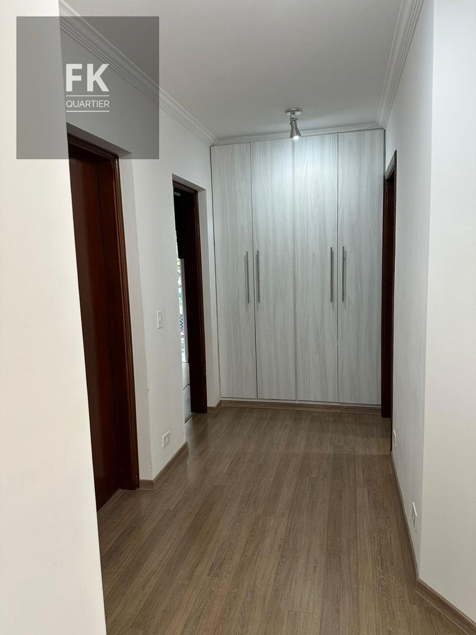 Casa à venda com 4 quartos, 3 suítes, 4 vagas e 308m² no Alphaville, Santana de Parnaíba (SP) — foto 13 de 30
