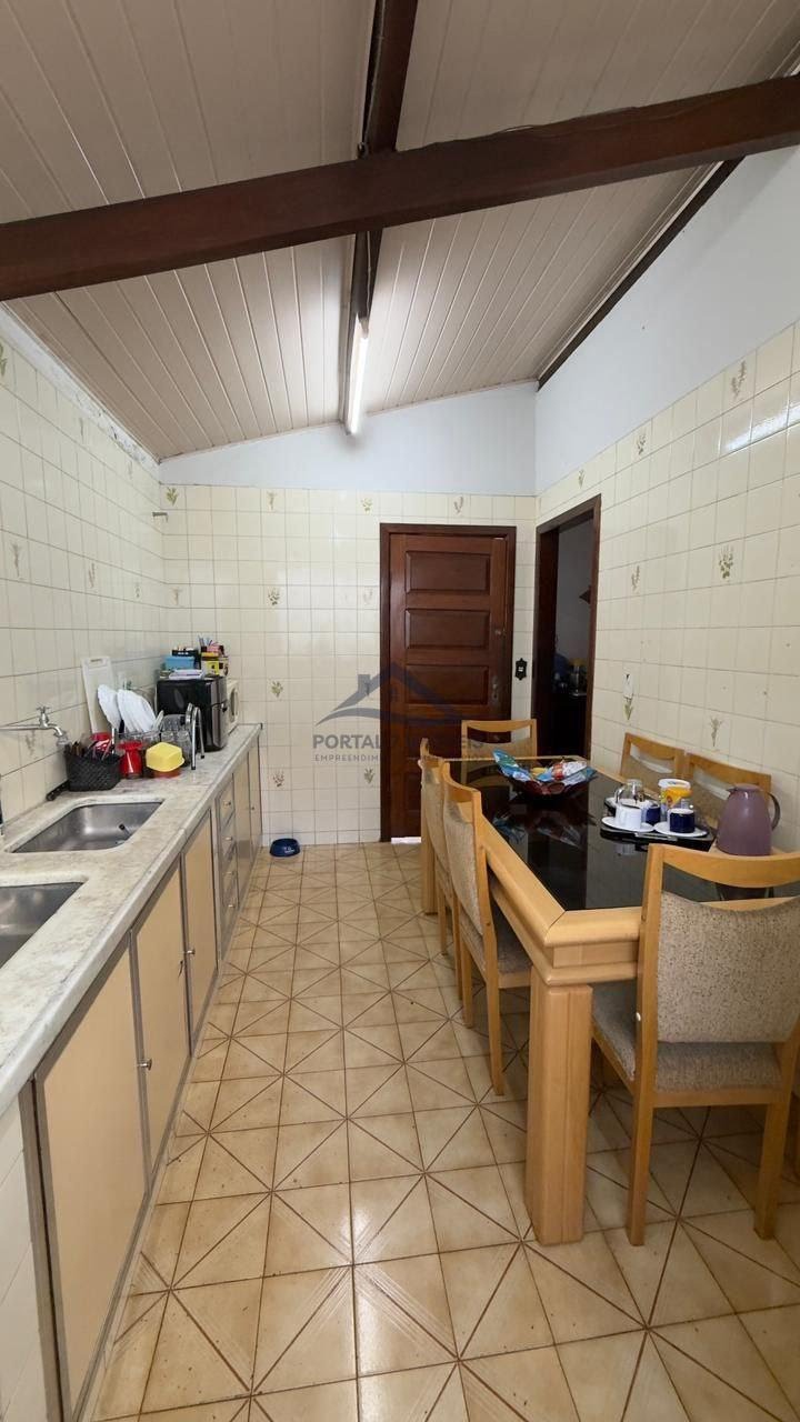 Casa à venda com 5 quartos, 1 suíte, 5 vagas e 360m² no São Cristovao, Sete Lagoas (MG) — foto 7 de 17