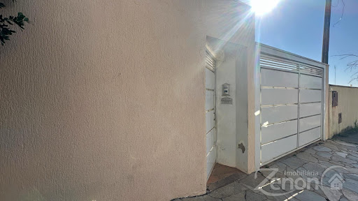 Casa à Venda na Vila Industrial, Adamantina: 4 Quartos, 2 Suítes