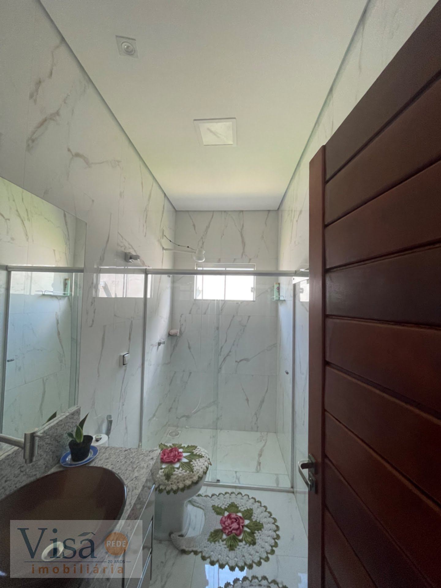 Casa à venda com 3 quartos, 2 suítes, 2 vagas e 250m² no Jardim Serrano, Paracatu (MG) — foto 22 de 30
