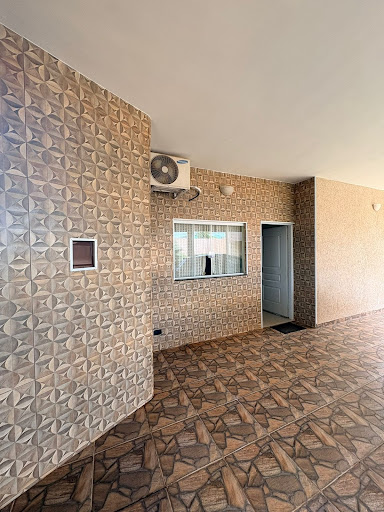 Casa com 3 Quartos + Suíte Independente no Bela Laguna