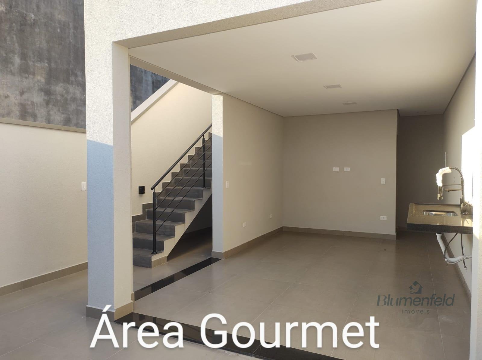 Casa à venda com 3 quartos, 3 suítes, 4 vagas e 136m² no Jardim Planalto, Arujá (SP) — foto 20 de 27
