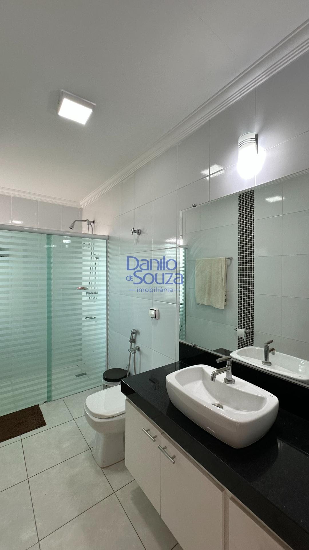 Casa à venda com 3 quartos, 2 suítes e 360m² no Guilhermina Vieira Chaer, Araxá (MG) — foto 17 de 26