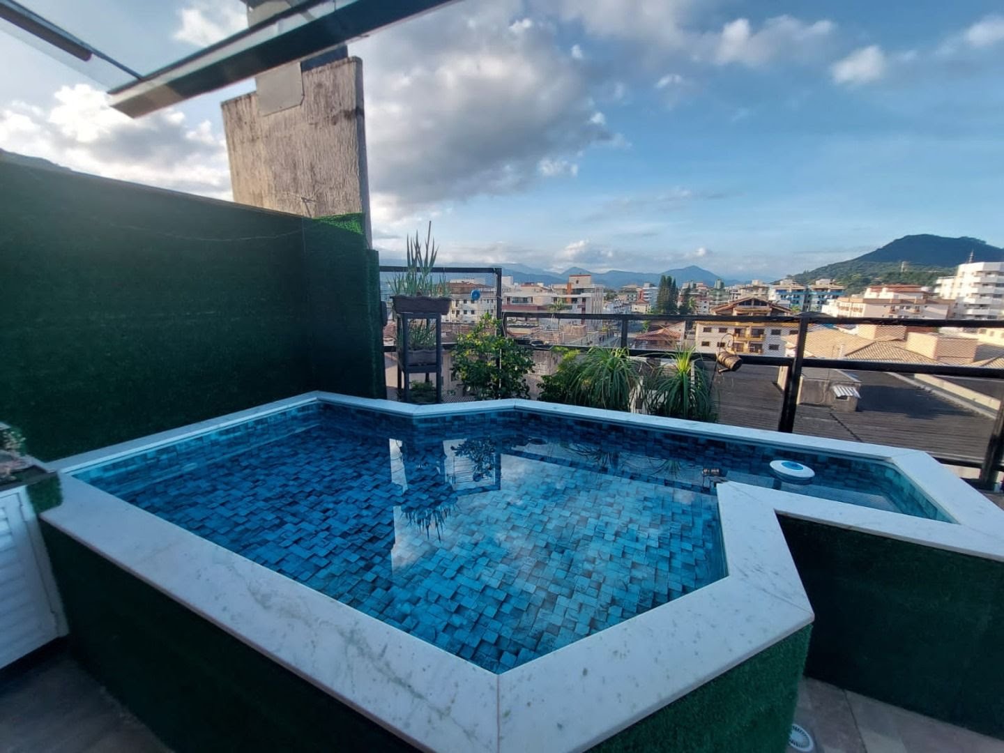 Cobertura à venda com 2 quartos, 3 banheiros, 2 vagas e 162m² no Praia Grande, Ubatuba (SP) — foto 2 de 21