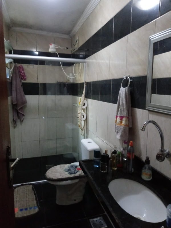 Casa à venda com 7 quartos, 3 suítes, 7 vagas e 220m² no Jaqueline, Belo Horizonte (MG) — foto 19 de 23