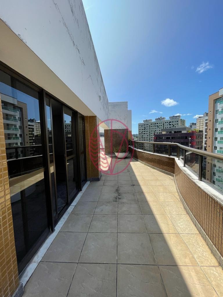 Casa à venda com 4 quartos, 3 suítes, 4 vagas e 340m² no Pituba, Salvador (BA) — foto 13 de 30